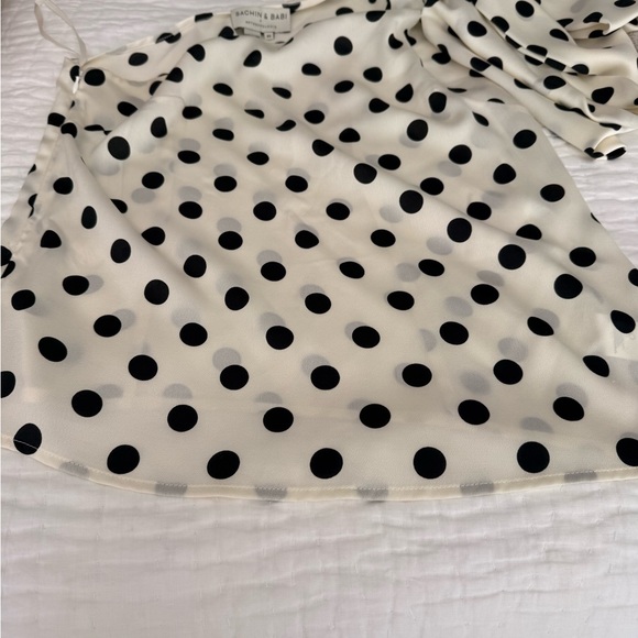 Sachin + Babi Black and White Puff Sleeve Asymmetrical Blouse small petite - Picture 5 of 5